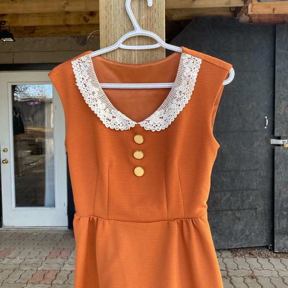 Orange cottagecore dress - Picture 5 of 8